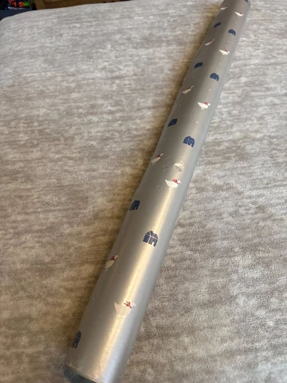 N/A shiny gray